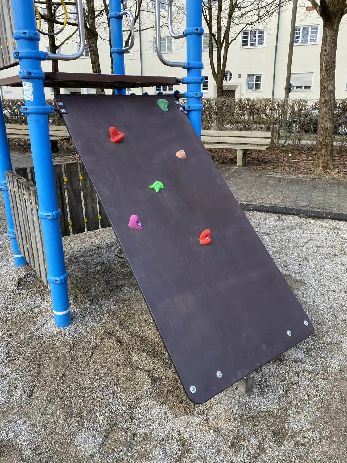 Bambino Spielplatzgeräte - Nach: Wartung von Spielplätzen