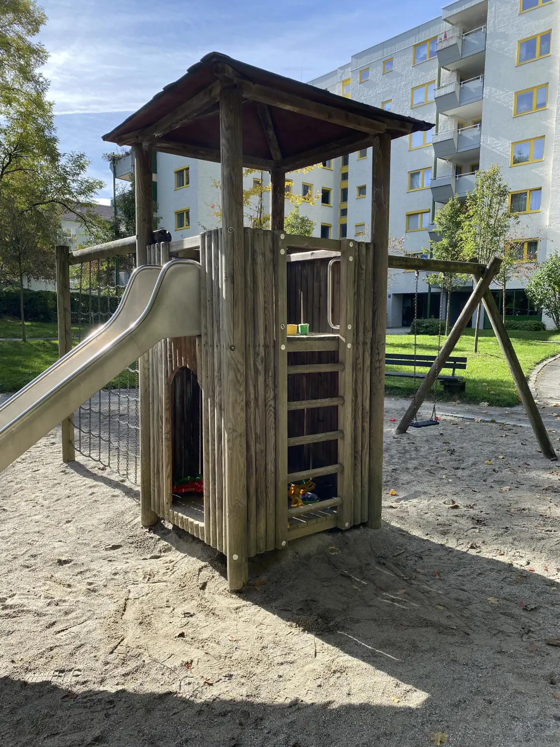 Bambino Spielplatzgeräte - Vor: Wartung von Spielplätzen